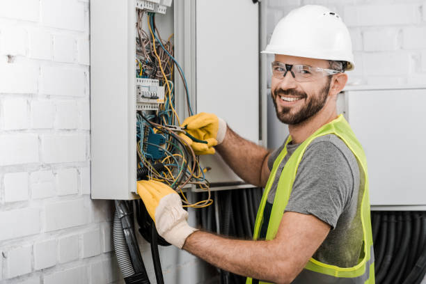 Best Commercial Electrician Services  in Mchenry, IL